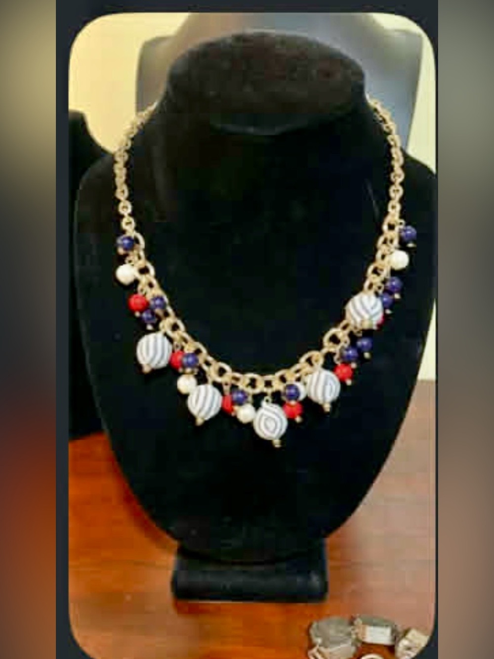 Vintage beaded necklace beautiful